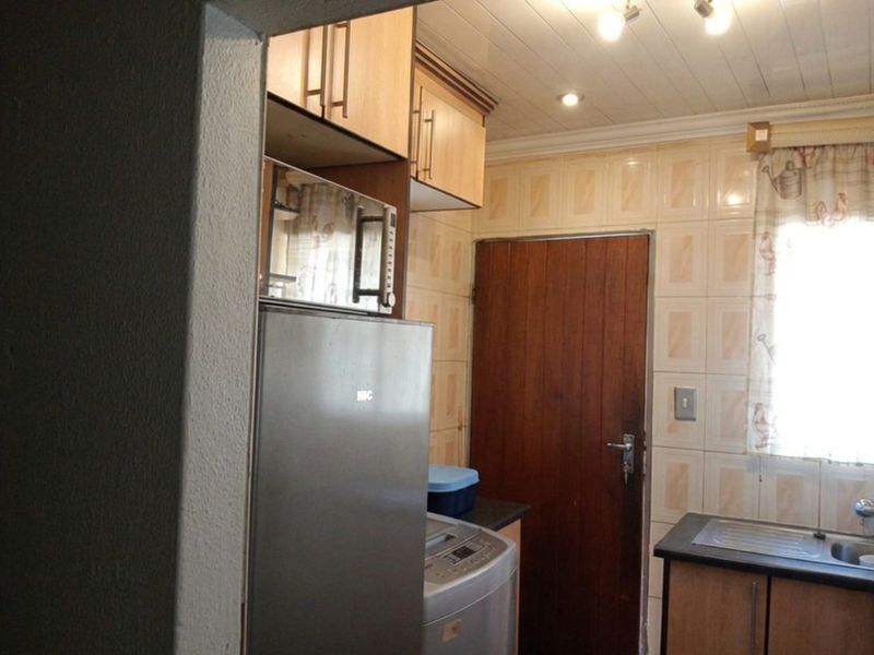 House For Sale in Protea Glen, Soweto - Photo 5