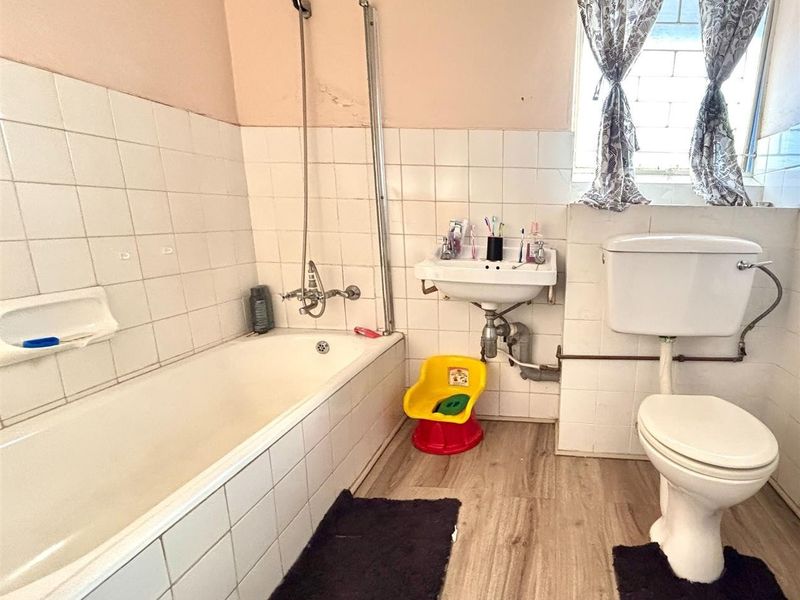 2 Bedroom townhouse - For Rent - Photo 8