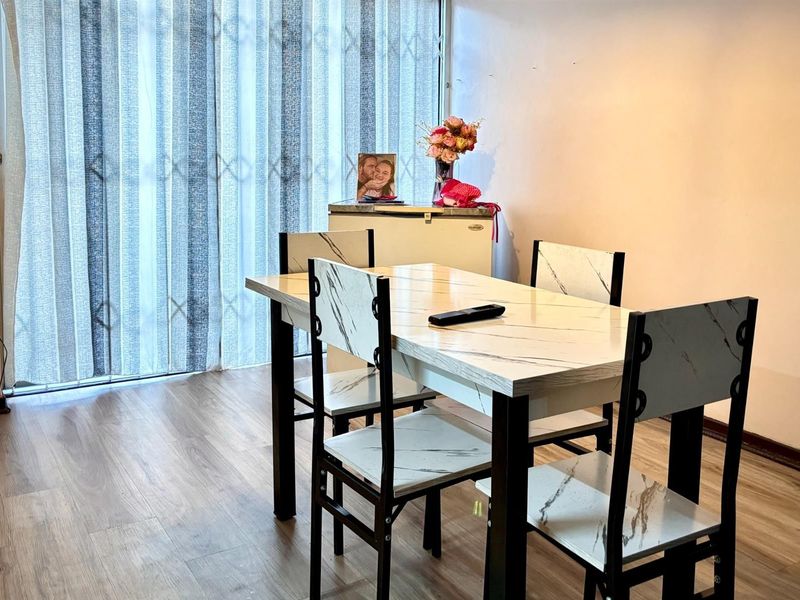 2 Bedroom townhouse - For Rent - Photo 3