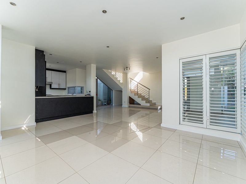 3 Bedroom Cluster house For Sale in Bryanston, Sandton - Photo 5