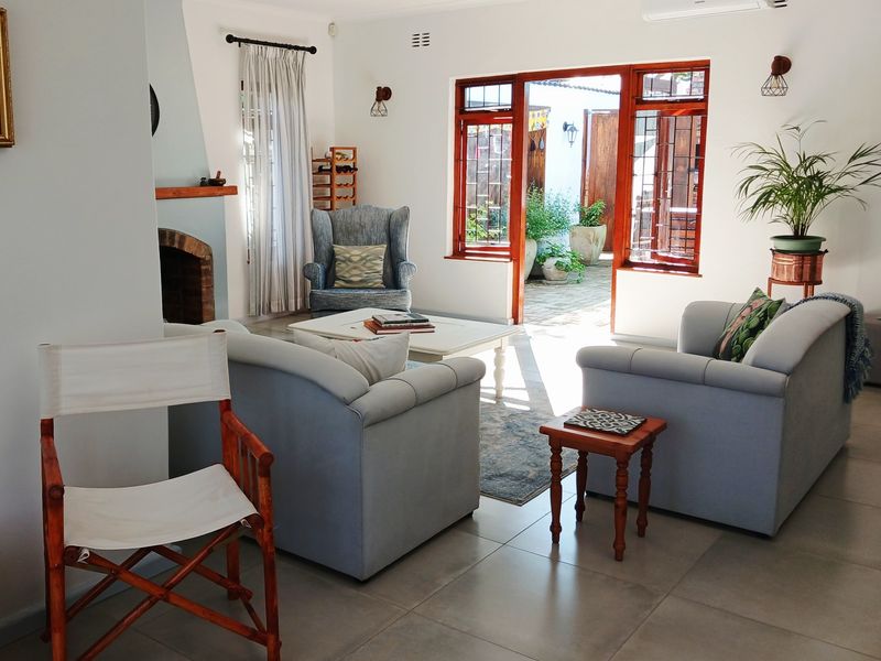 Renovated 3 Bedroom, 2 Bathroom Home in Sun Valley Dr. Costa Sarda - Photo 9