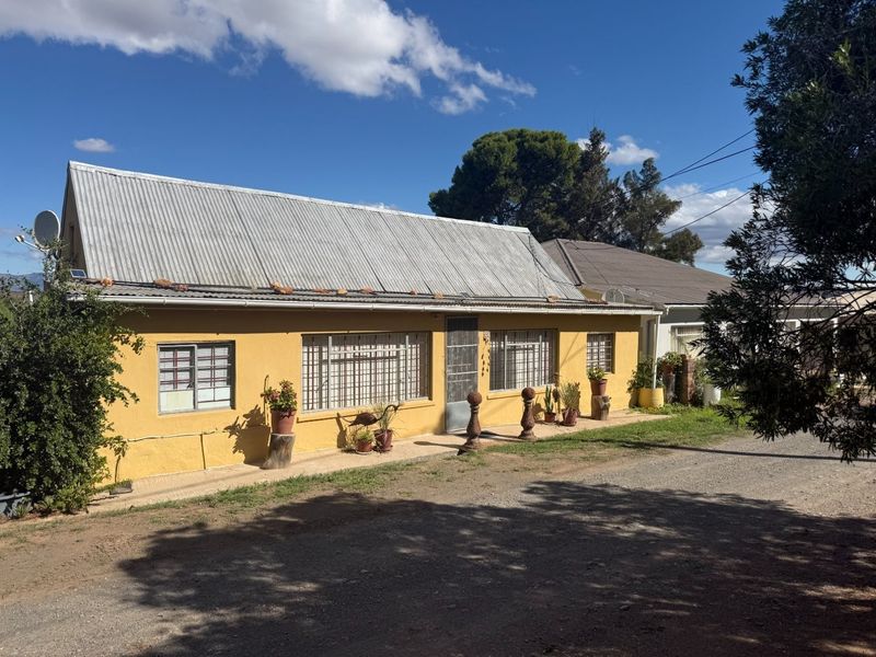 House For Sale in Van Wyksdorp, Ladismith - Photo 1