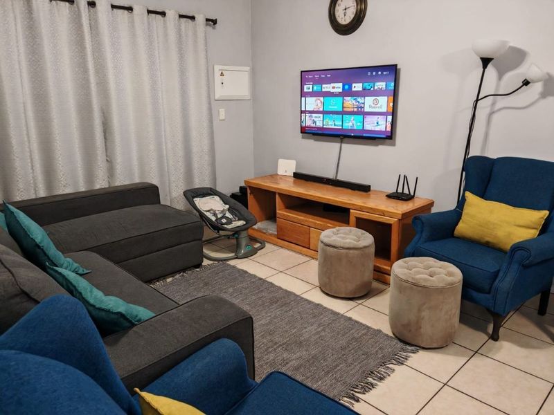 Townhouse For Sale in Glen Marais, Kempton Park - Photo 4