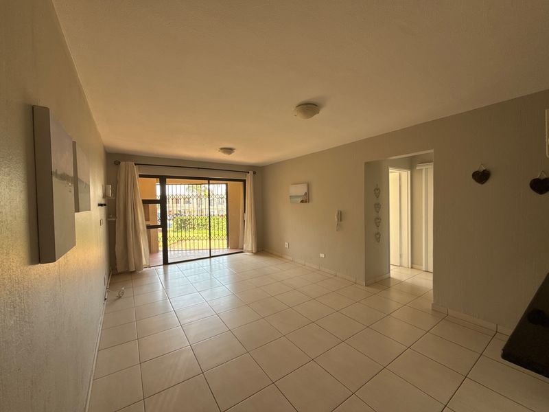 YOUR BEACH BASE. YOUR UMHLANGA INVESTMENT. YOUR PLACE IN THE SUN. - Photo 3