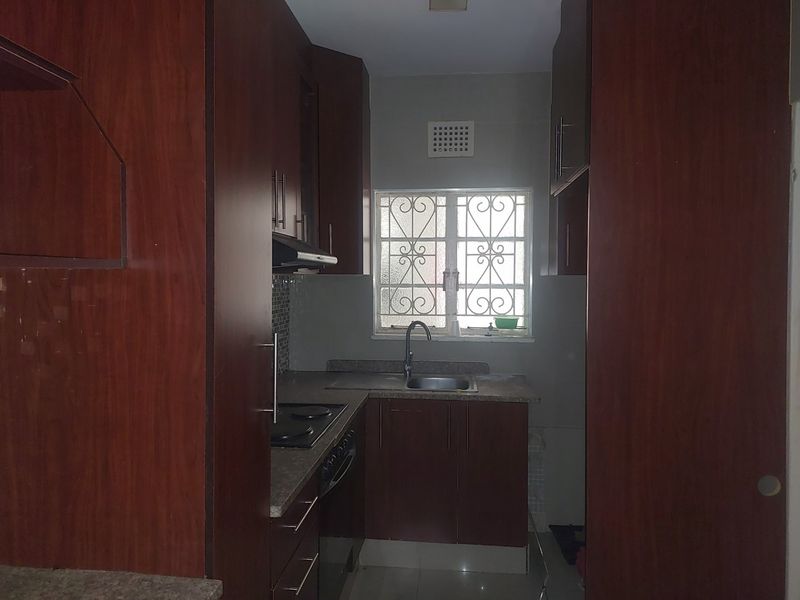 1,5 Bedroom For Sale In A Secure Complex In Musgrave - Photo 10