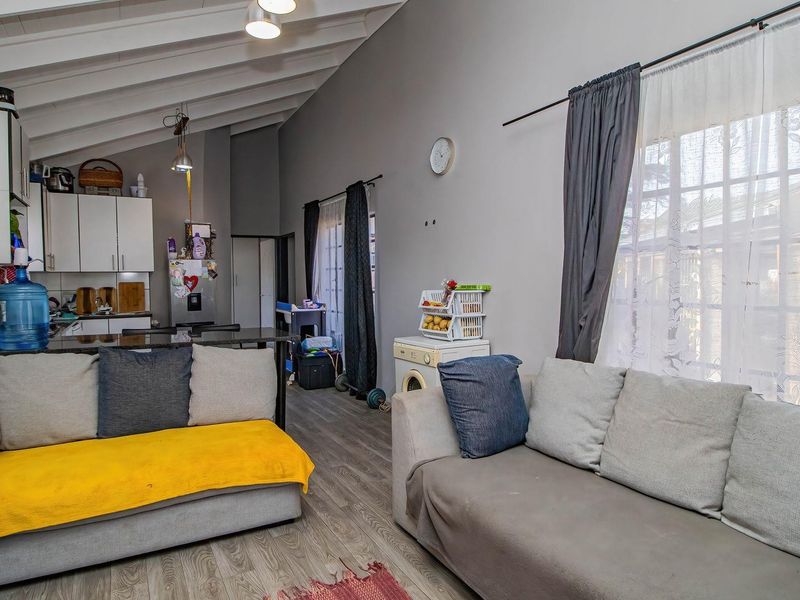 House For Sale in Bonaero Park, Kempton Park - Photo 3