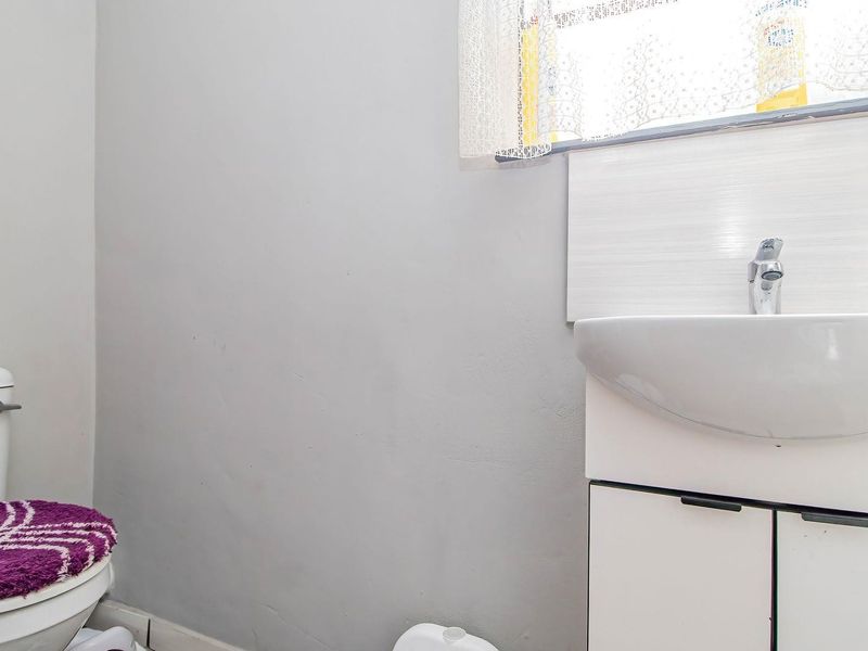 House For Sale in Bonaero Park, Kempton Park - Photo 8