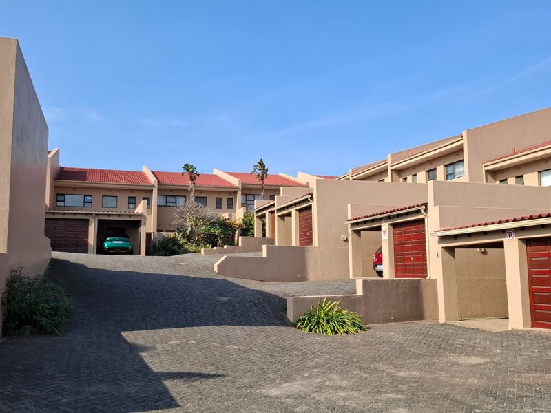 Apartment For Sale in Shelly Beach, Margate, KwaZulu Natal - Photo 1