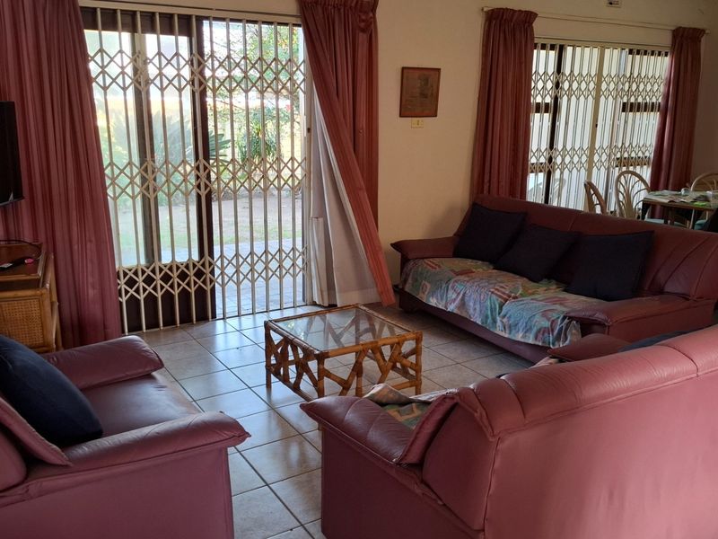 Apartment For Sale in Shelly Beach, Margate, KwaZulu Natal - Photo 4