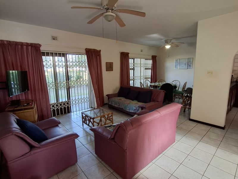 Apartment For Sale in Shelly Beach, Margate, KwaZulu Natal - Photo 5