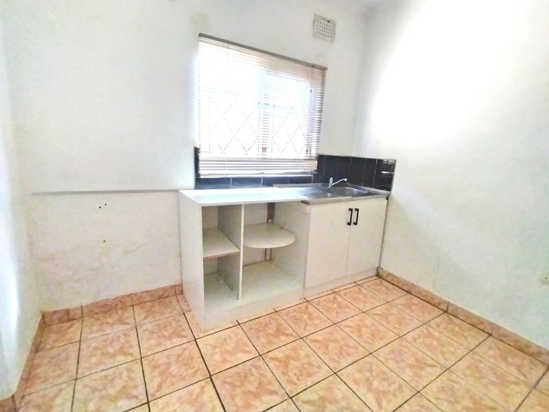 Outbuilding to Rent in Palmview, Phoenix, KwaZulu Natal - Photo 3