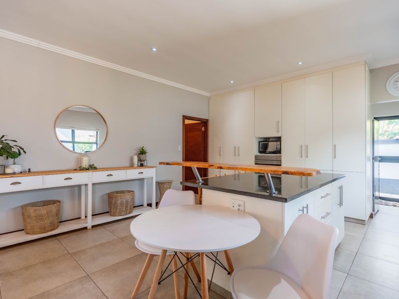 Effortless Lock-Up-and-Go Living in Cotswold Downs - Photo 7