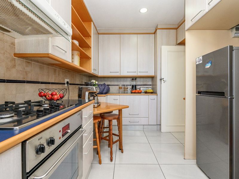 Apartment For Sale in Humewood, Port Elizabeth - Photo 9