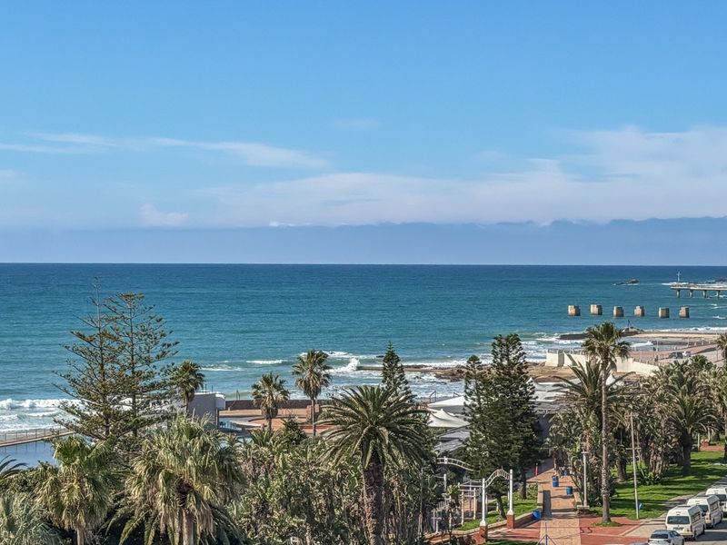 Apartment For Sale in Humewood, Port Elizabeth - Photo 2