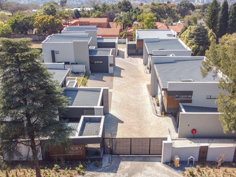 LAST ONE LEFT - Architectural living in Waterkloof Ridge With Spectacular Views - Photo 4