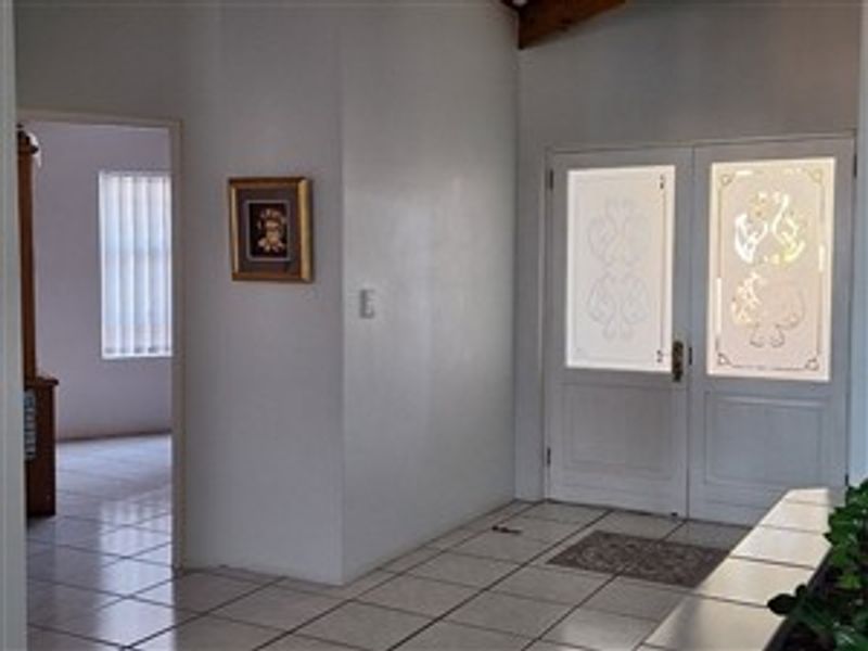 House For Sale in Stilbaai Wes, Stilbaai - Photo 4