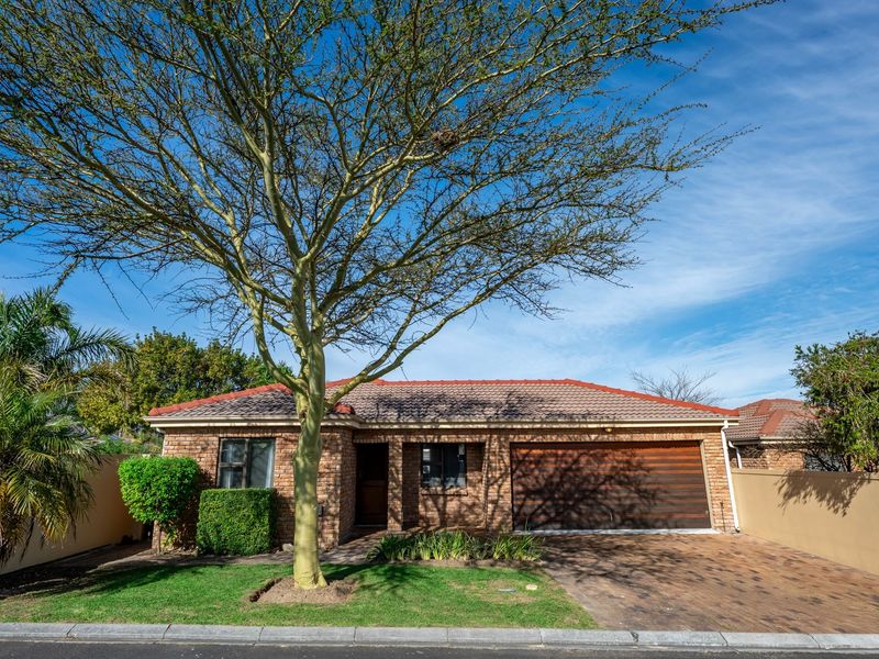 2 Bedroom Townhouse with 3 Bedroom Potential in Popular Sonstraal Heights - Photo 1