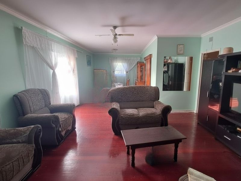 House For Sale in Kabega, Port Elizabeth - Photo 3