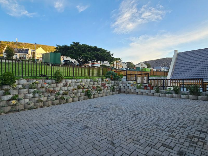 House For Sale in Vakansieplaas, Mossel Bay - Photo 4