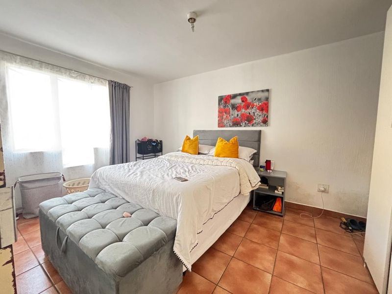 Prime Scottsville Apartment | Walk to UKZN | High-Return Unit +/- R10k pm | Secured Complex - Photo 8