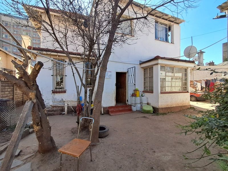 House For Sale in Berea, Johannesburg - Photo 2