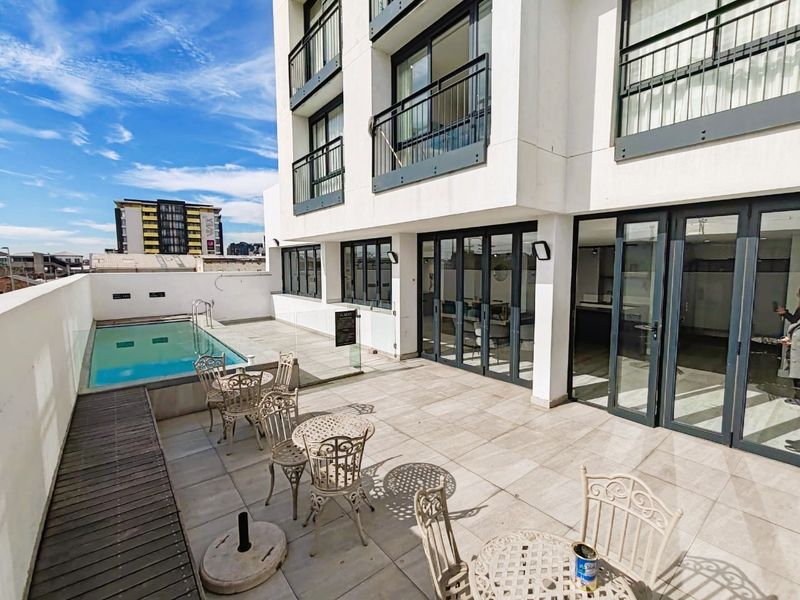 No Transfer Duty !!! Apartment For Sale in Woodstock, Cape Town - Photo 7