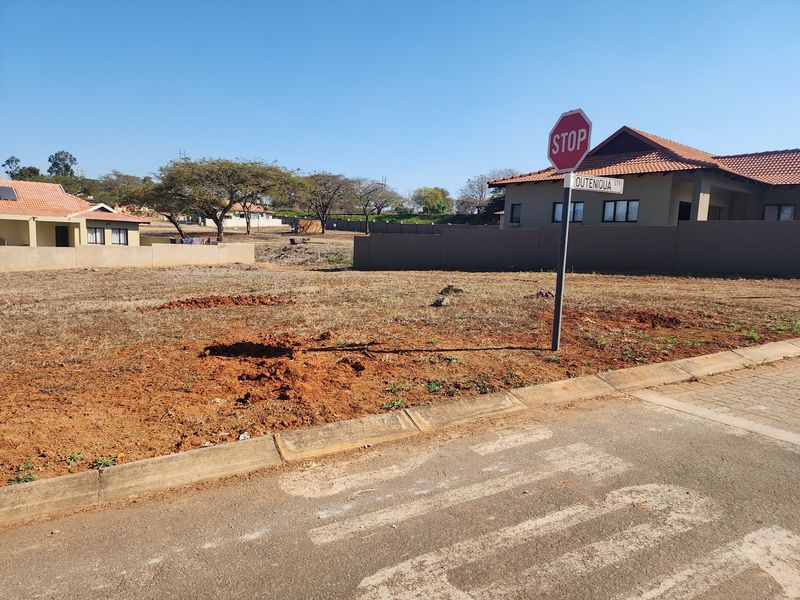 Location, security and exclusivity at Yellow Wood Estate - Photo 3