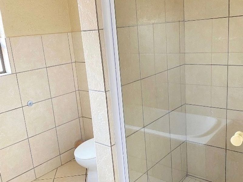 Apartment To Rent in Stonehenge, Nelspruit - Photo 8