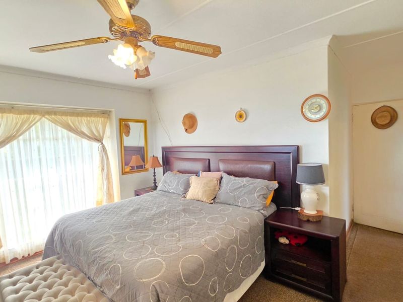 Your family's next chapter starts here-space, comfort and value in one perfect home in Hayfields. - Photo 3