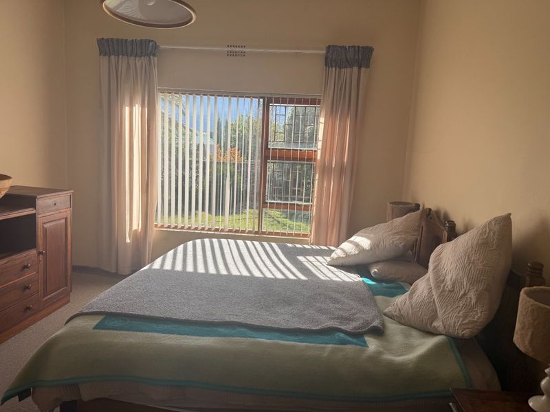 Large Family Home For Sale in Ladismith - Photo 8