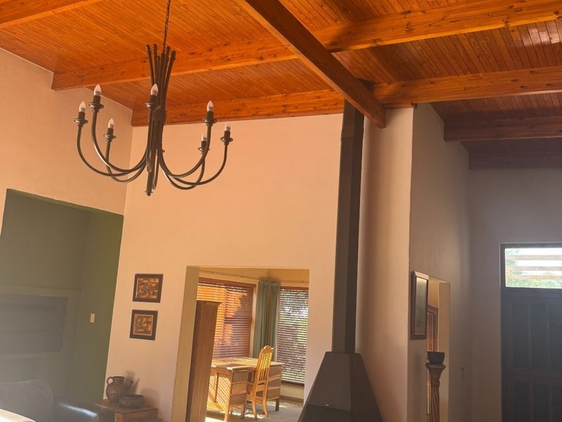 Large Family Home For Sale in Ladismith - Photo 3