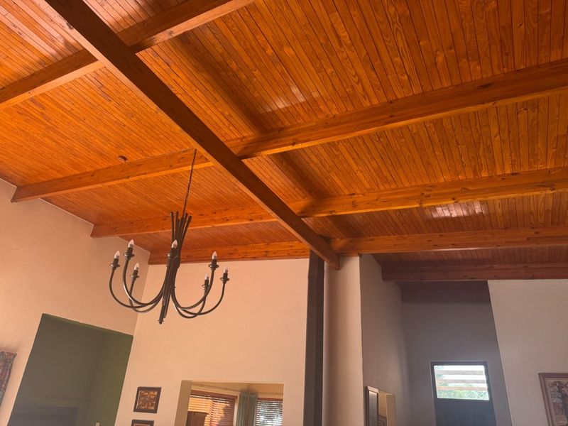 Large Family Home For Sale in Ladismith - Photo 4