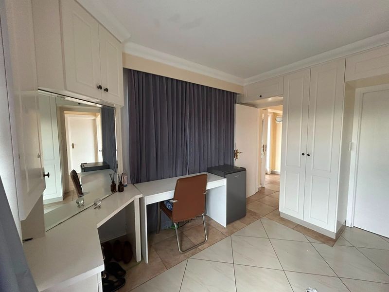 6 Bedroom Tenanted Guest House  Lodge For Sale - Photo 5