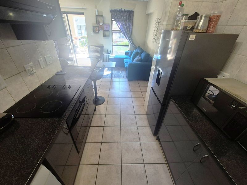 Apartment To Rent in Maroeladal, Randburg - Photo 7