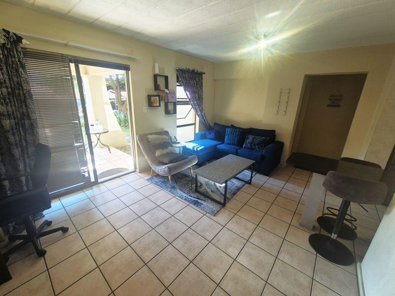 Apartment To Rent in Maroeladal, Randburg - Photo 2