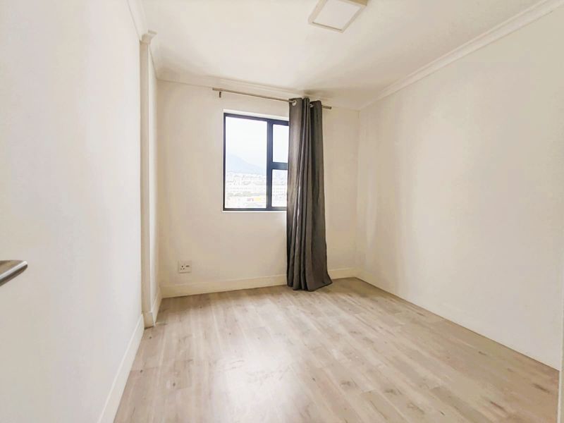 Modern 2-Bed Apartment with Table Mountain Views - Chapel Towers - Photo 9