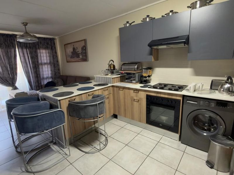 Modern 2-Bedroom Ground Floor Apartment - Green Park Lifestyle Estate, Boksburg - Photo 5