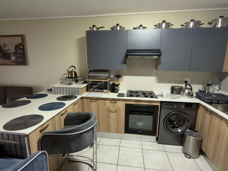Modern 2-Bedroom Ground Floor Apartment - Green Park Lifestyle Estate, Boksburg - Photo 4
