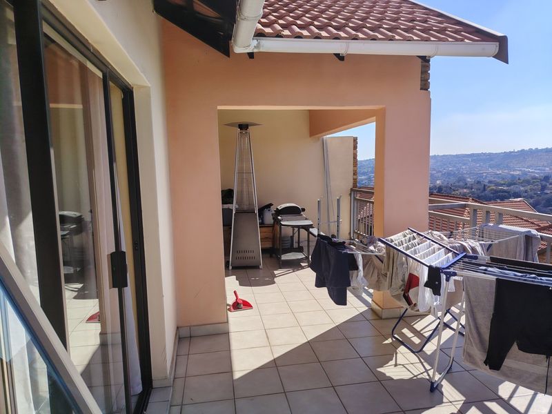 Townhouse For Sale in Winchester Hills, Johannesburg - Photo 6