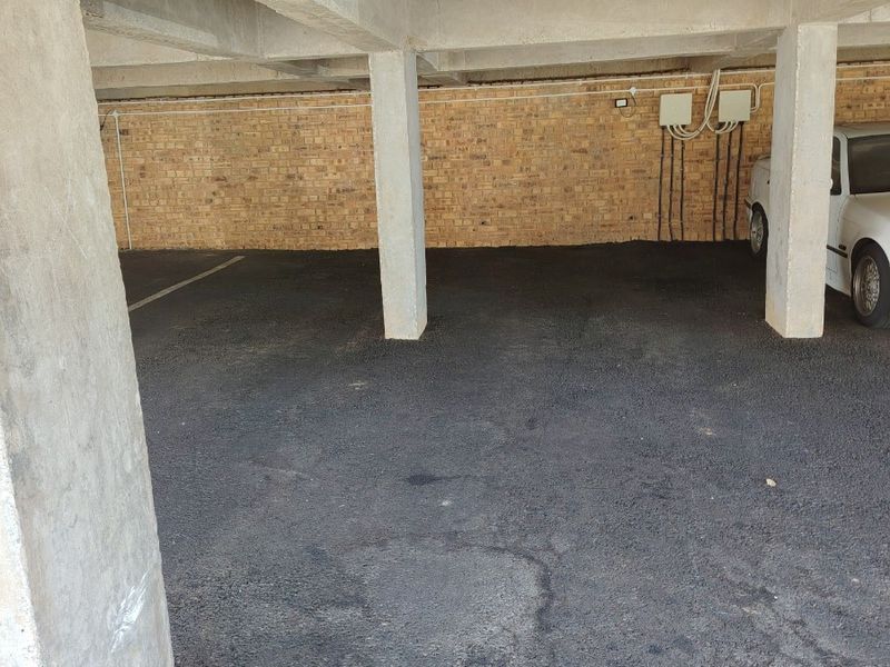 Townhouse For Sale in Winchester Hills, Johannesburg - Photo 3