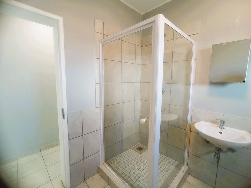 2 Bedroom 2 Bathroom For Sale In Parklands North - Photo 7