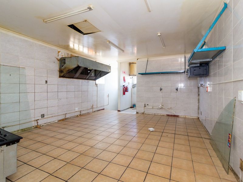 Prime Retail Shop to Let in Summerstrand | 80 sqm - Photo 7