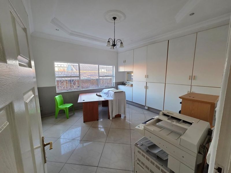 Commercial Property For Sale in Middelburg Central, Middelburg - Photo 6