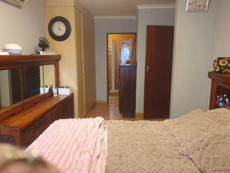 3 bedroom family home with a beautiful garden - Photo 2