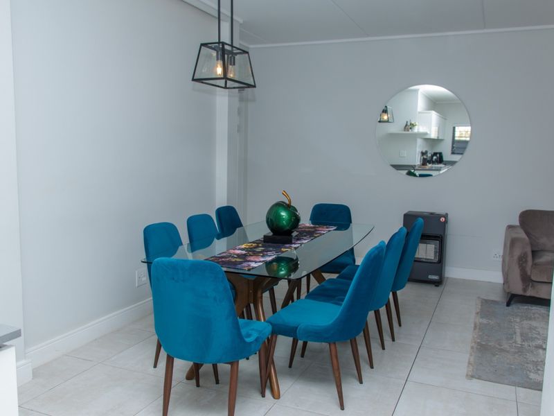 Sophisticated Design Apartment For Sale in The Polofields, Waterfall City - Photo 10