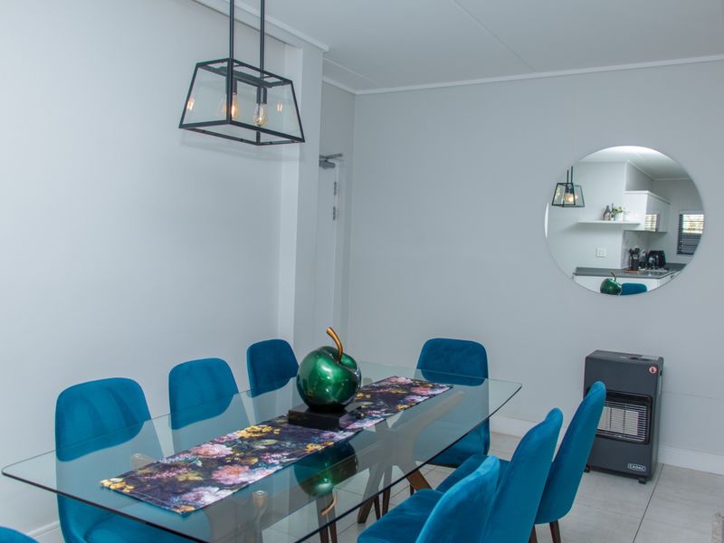 Sophisticated Design Apartment For Sale in The Polofields, Waterfall City - Photo 9