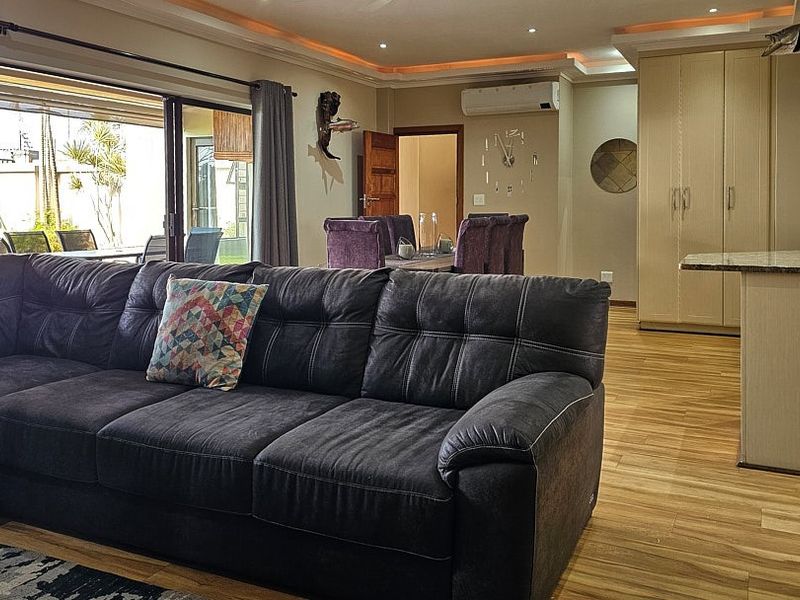 Apartment For Sale in Shelly Beach, Margate, KwaZulu Natal - Photo 8