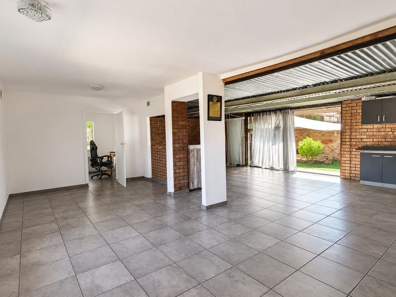 House For Sale in Southfork, Johannesburg - Photo 7