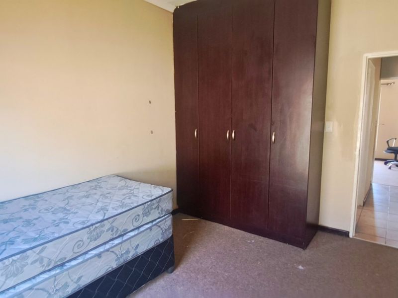 2-Bedroom Apartment to Rent in Senator Park, White River - Photo 8
