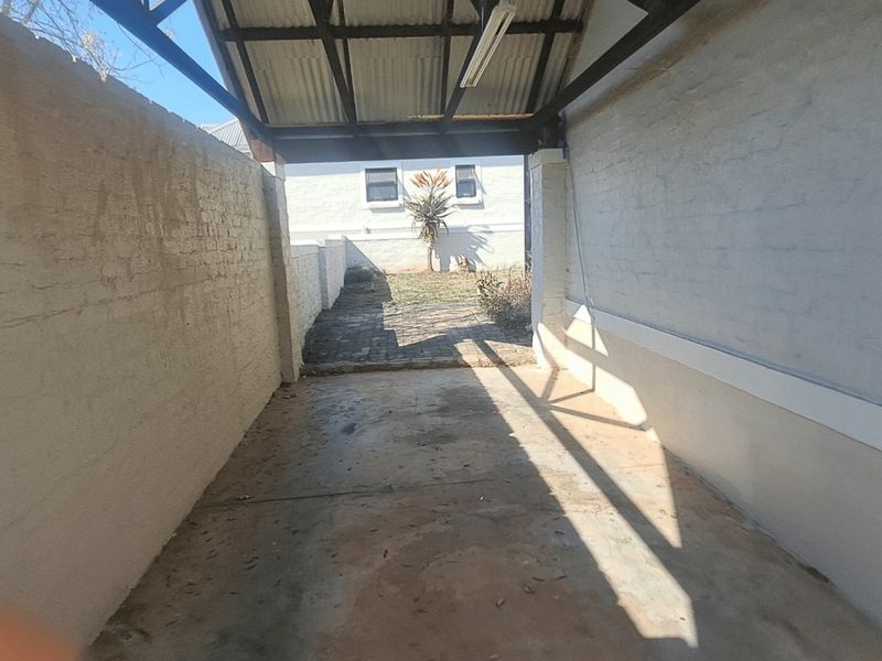 2-Bedroom Apartment to Rent in Senator Park, White River - Photo 4